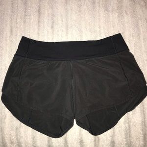 Lululemon • Speed Up Short Tall 4”